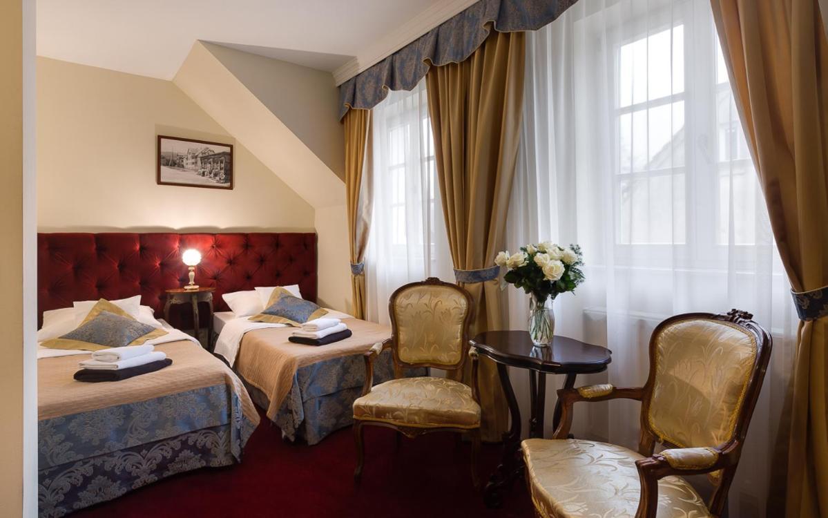 Hotel Stary Zdroj Swieradow-Zdroj Luaran gambar
