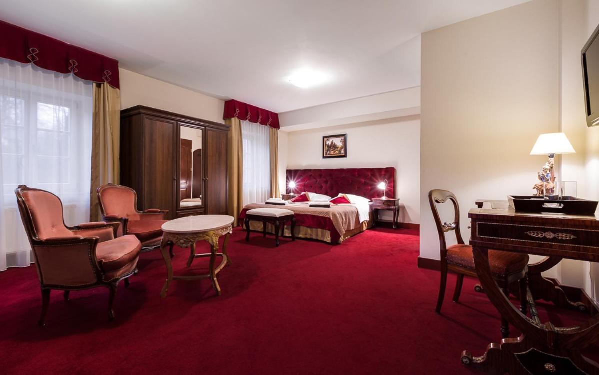 Hotel Stary Zdroj Swieradow-Zdroj Luaran gambar